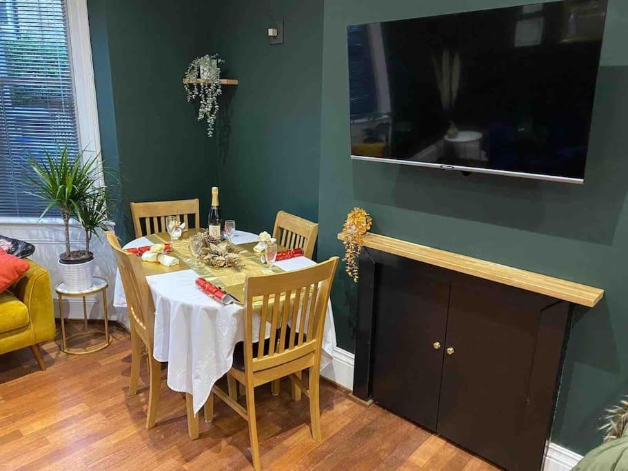 Trendy 3 Bedroom Home Close To Margate Beaches Bars Resturants 2 Night Min Stay Westgate-on-Sea ภายนอก รูปภาพ