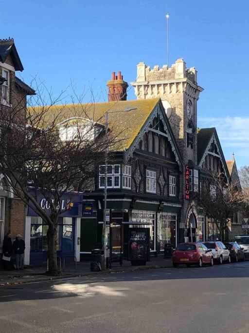 Trendy 3 Bedroom Home Close To Margate Beaches Bars Resturants 2 Night Min Stay Westgate-on-Sea ภายนอก รูปภาพ