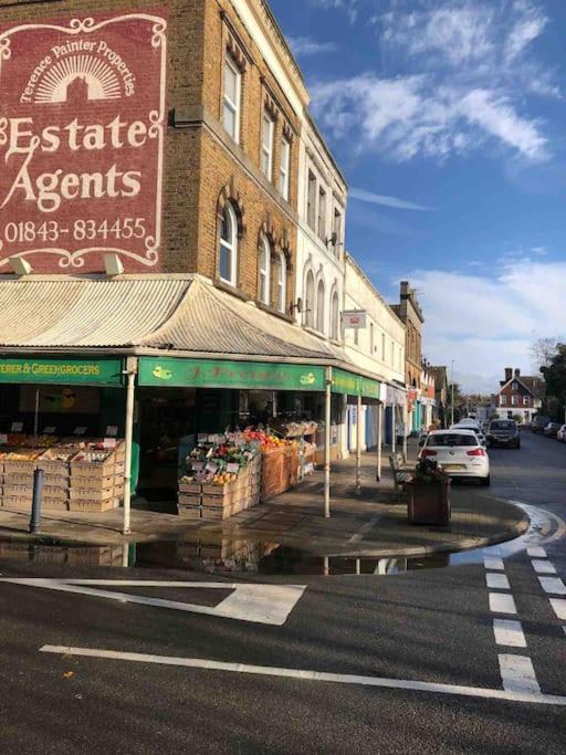Trendy 3 Bedroom Home Close To Margate Beaches Bars Resturants 2 Night Min Stay Westgate-on-Sea ภายนอก รูปภาพ